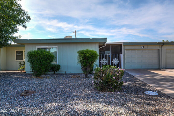 Property Photo: 9747 W Royal Ridge Drive AZ 85351
