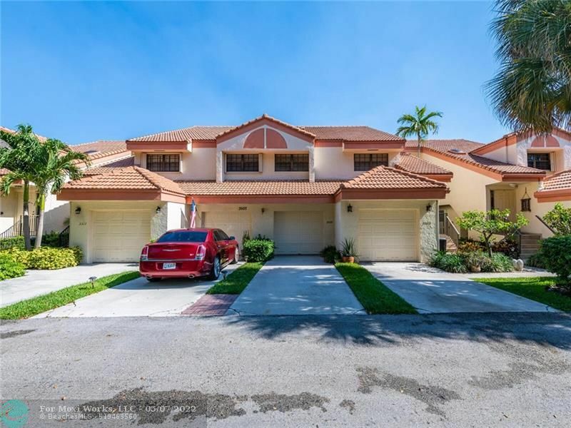 Property Photo:  3509 Emerald Oaks Dr 1805  FL 33021 