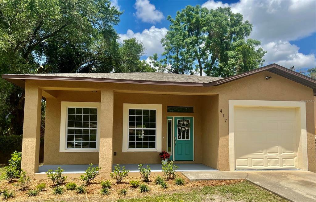 Property Photo: 417 Euclid Avenue FL 33584