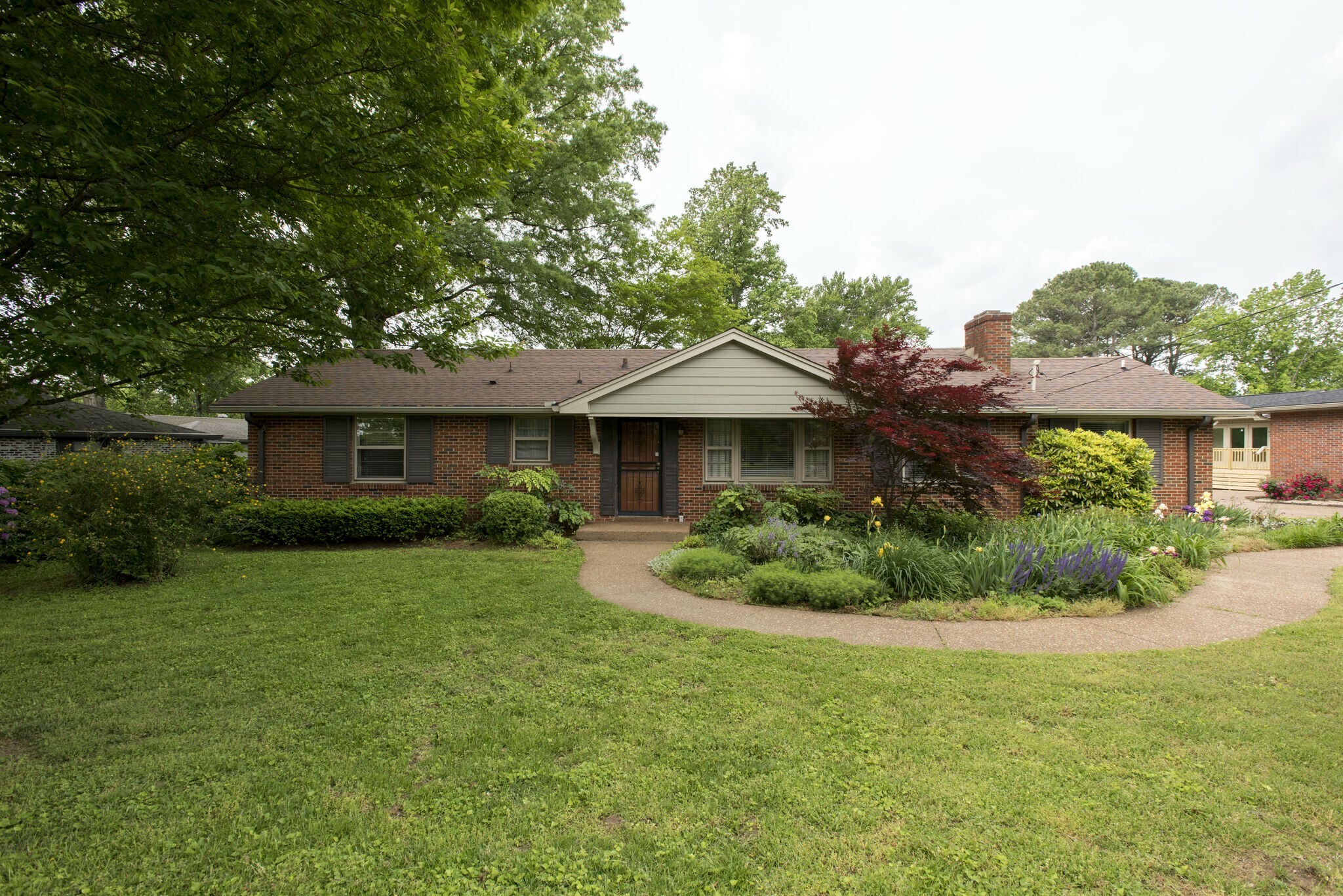 Property Photo: 2943 Windemere Cir TN 37214