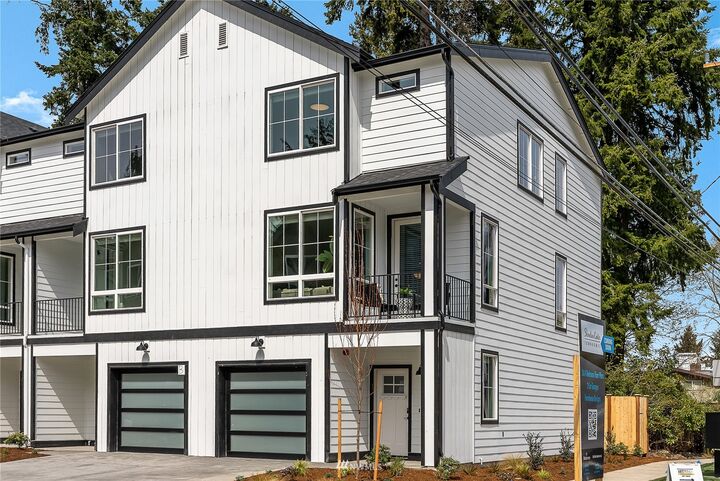 18527 1st Avenue NE D  Shoreline WA 98155 photo