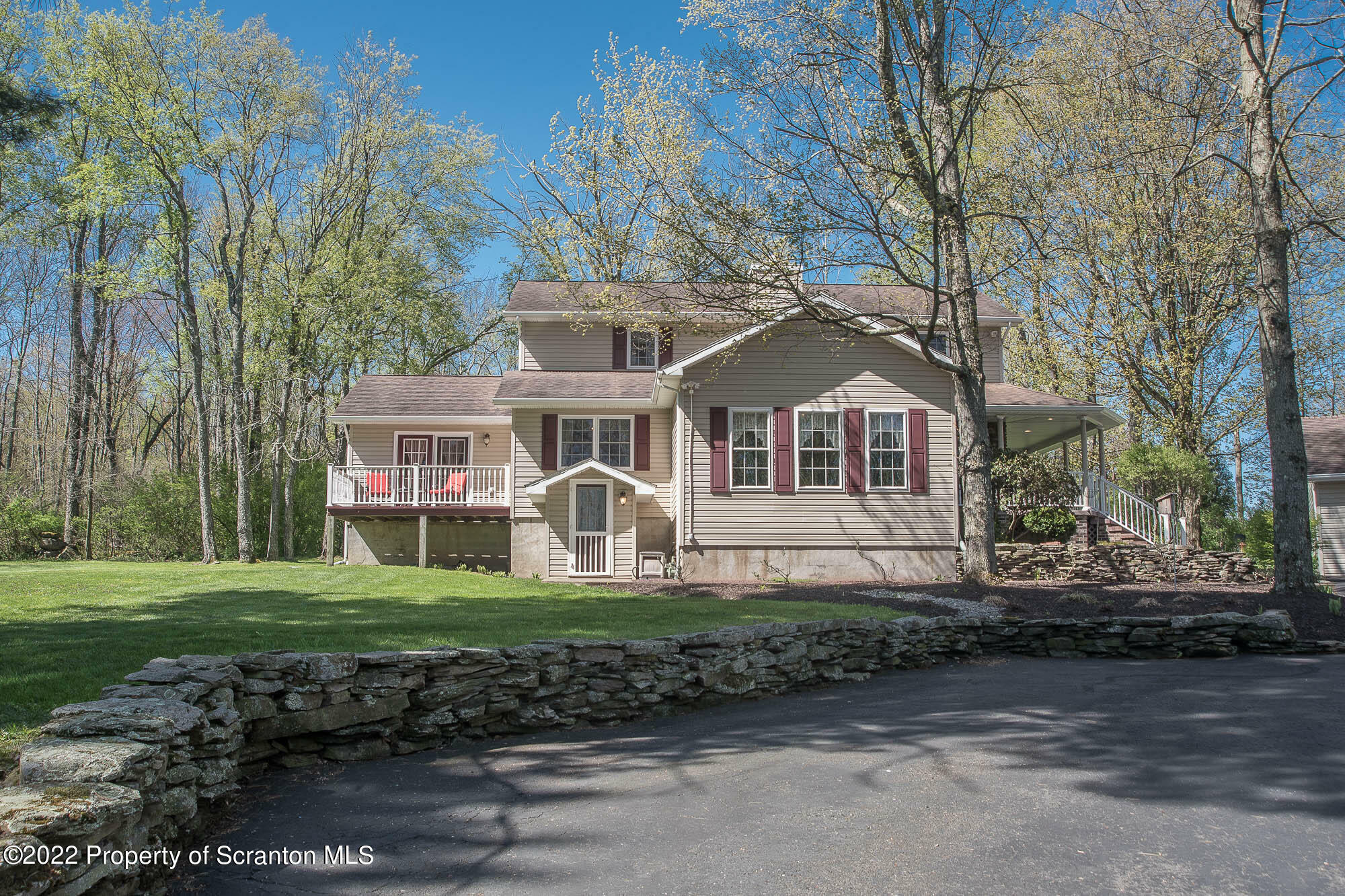 Property Photo:  1165 Old Trail Road  PA 18411 