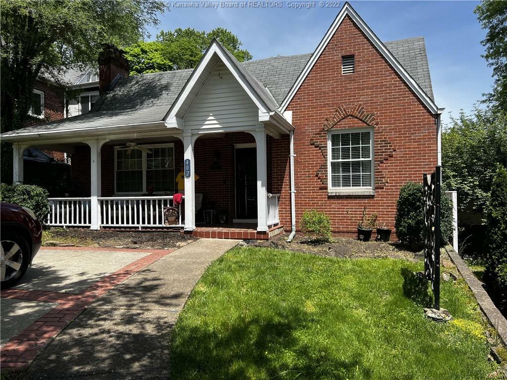 Property Photo: 402 Swarthmore Avenue WV 25302