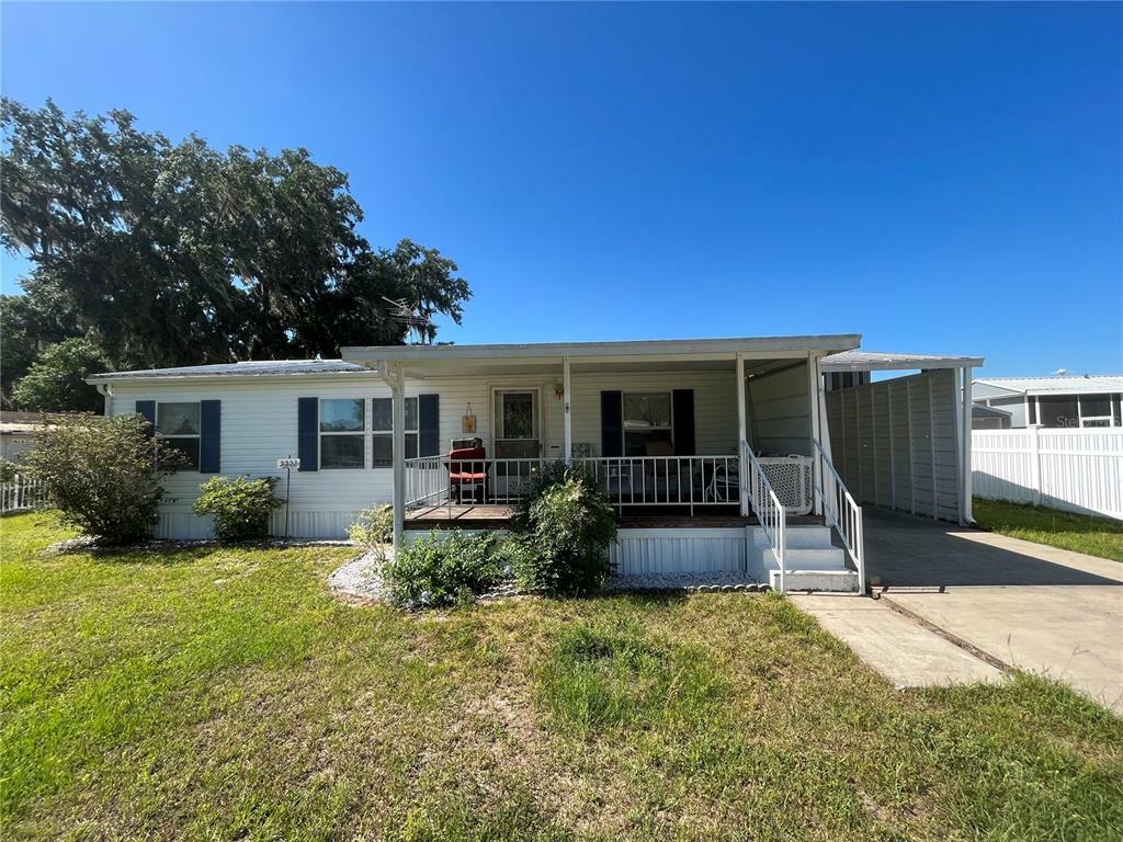 Property Photo:  2227 SE 102nd Lane  FL 33597 