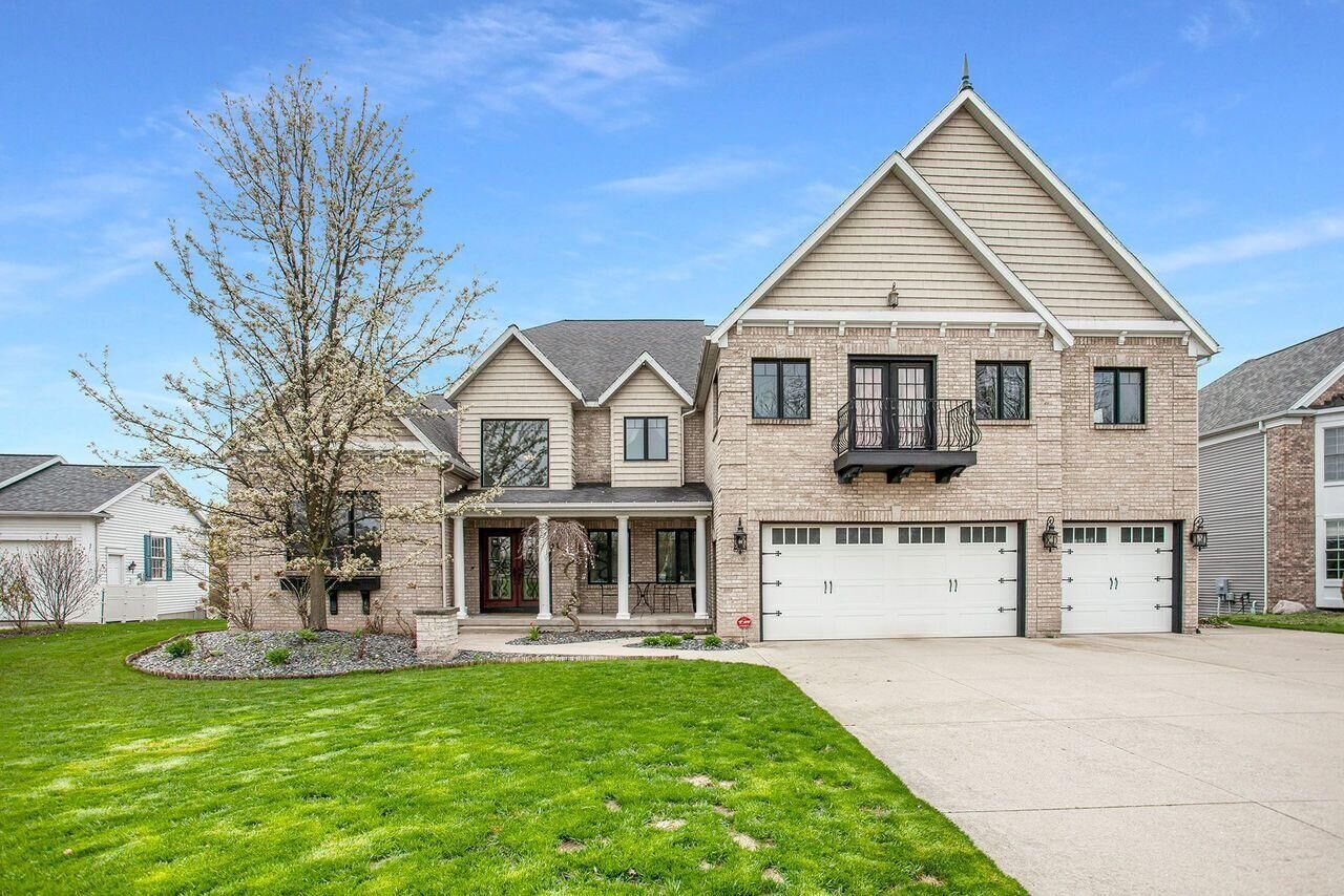 Property Photo:  7332 Royal Ridge SE  MI 49316 