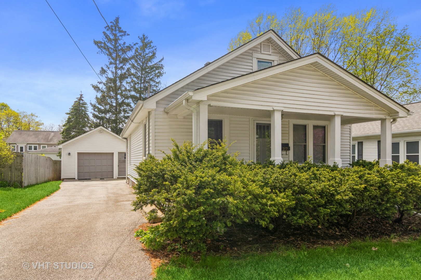 Property Photo:  317 S 12th Avenue  IL 60174 