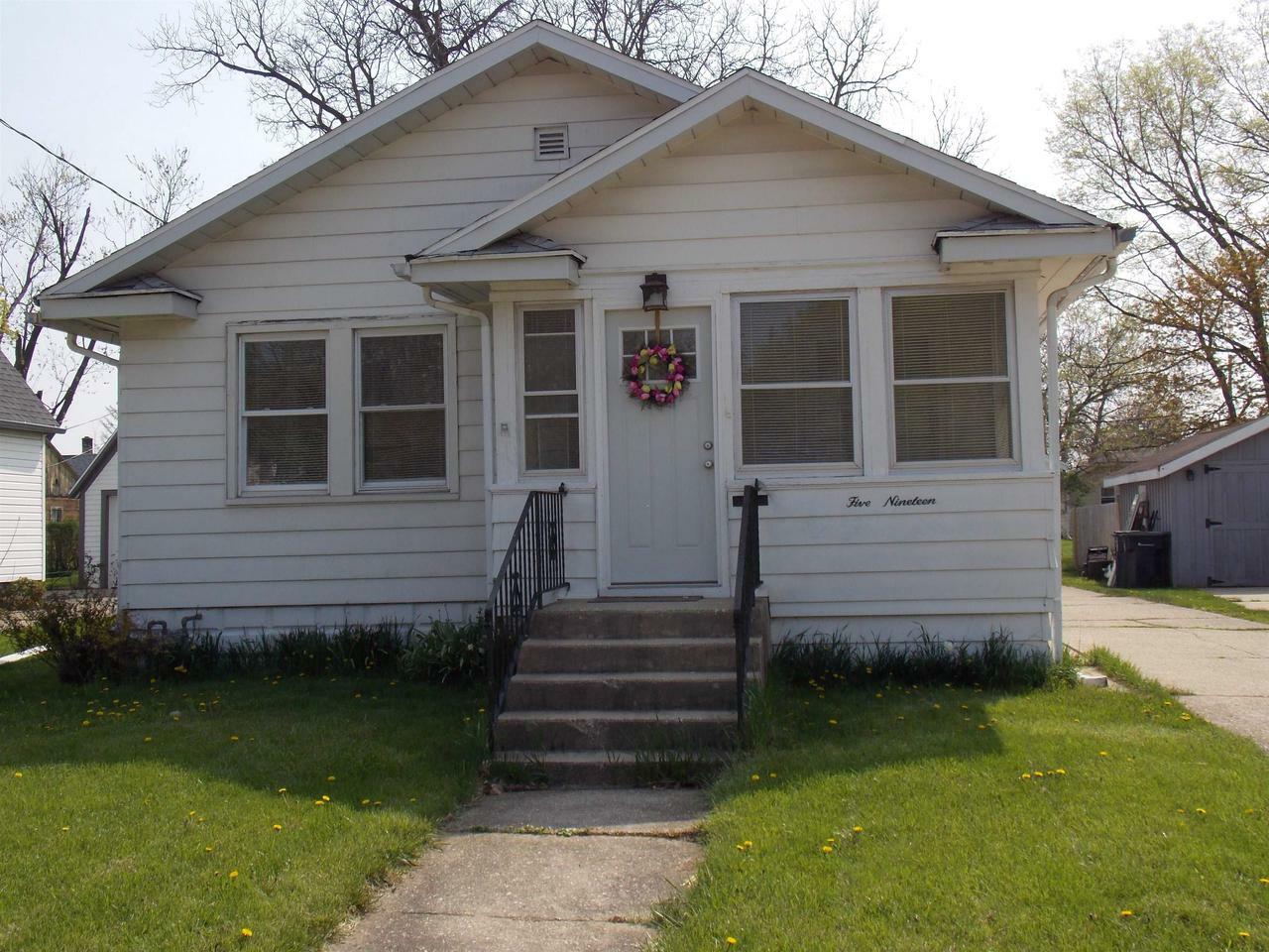 Property Photo:  519 South Blackhawk St  WI 53548 