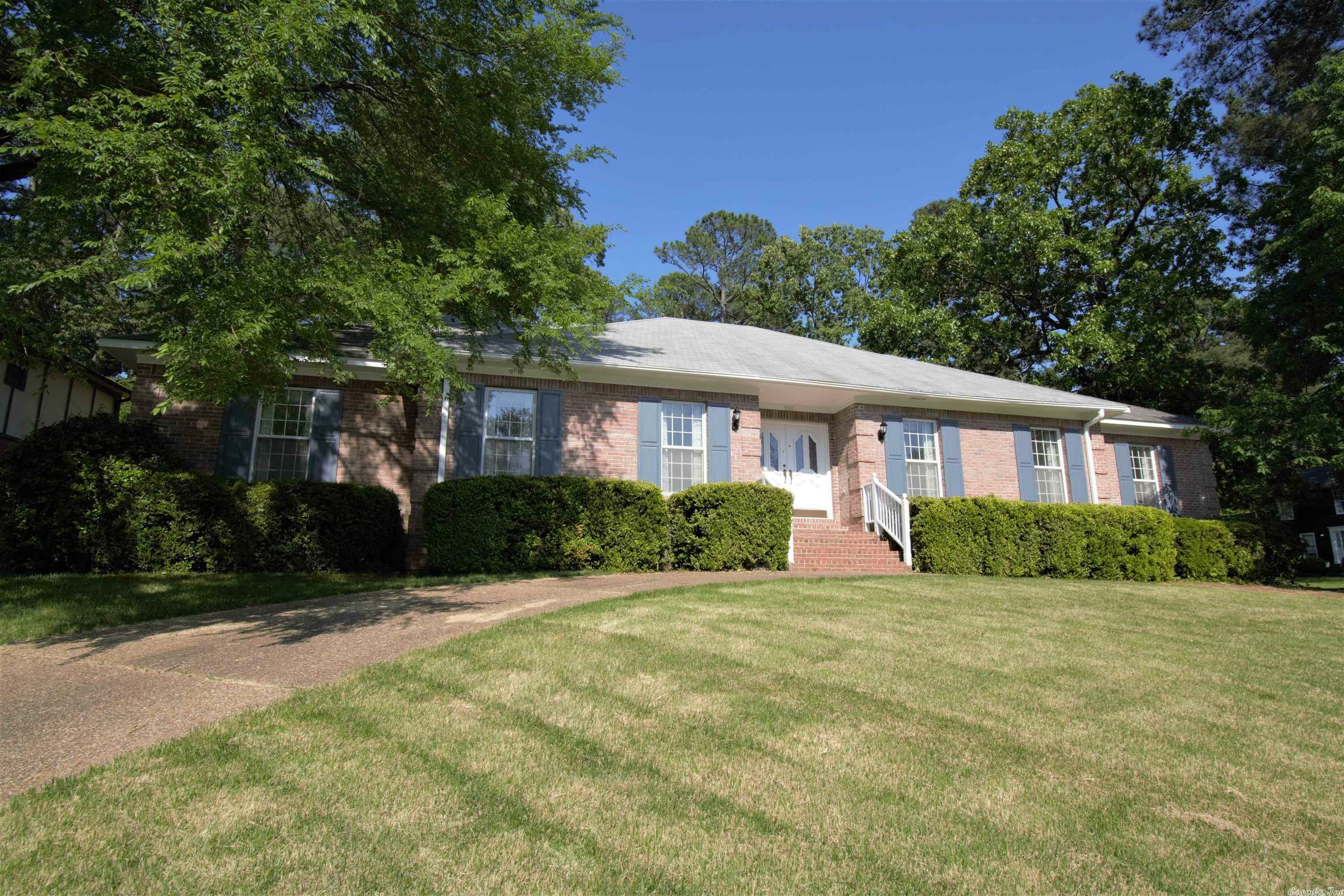 Property Photo:  3101 Hinson Road  AR 72212 