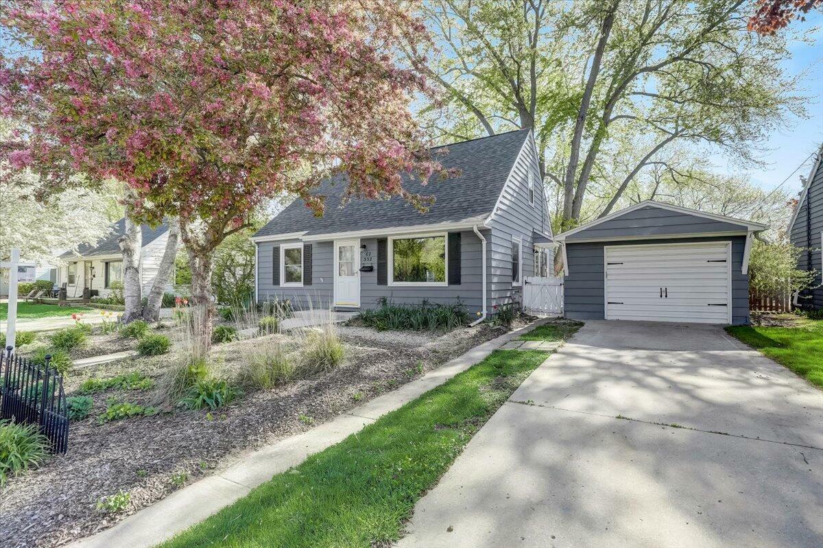 Property Photo: W62n332 Hanover Ave WI 53012
