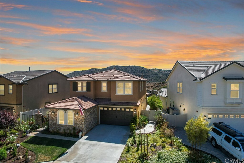 Property Photo: 368 Ventasso Way CA 92028