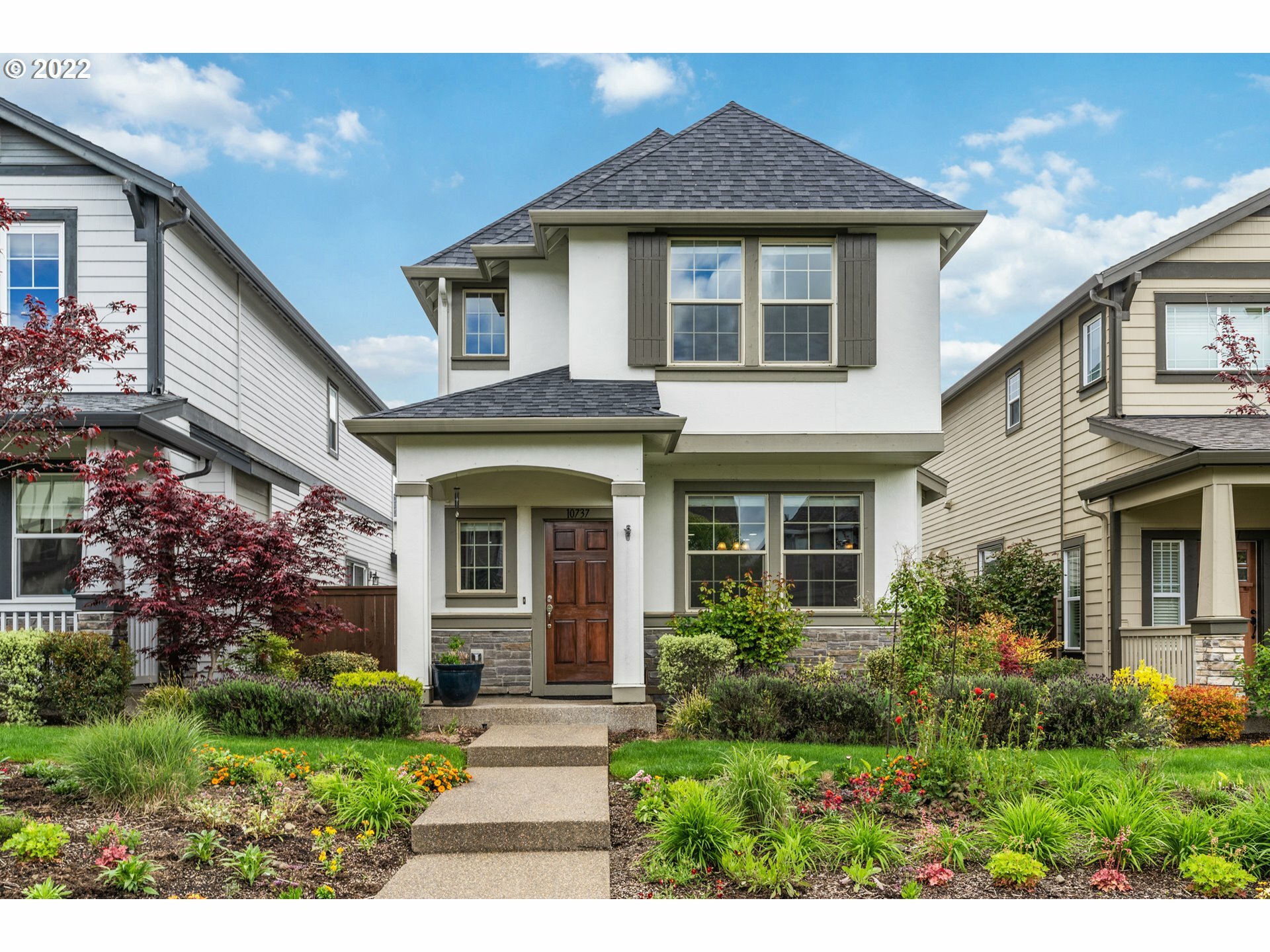Property Photo: 10737 SW Verdun Loop OR 97070