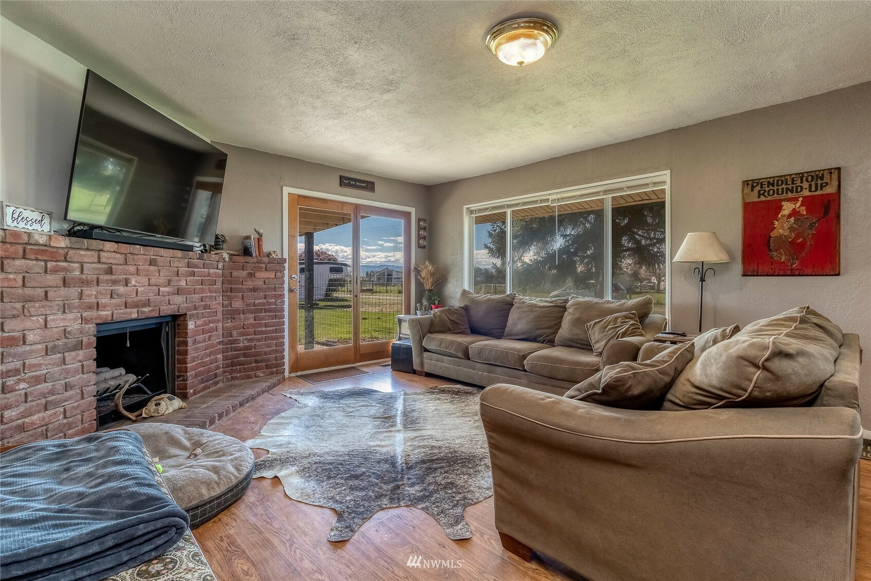 Property Photo: 898 Newtown Road WA 99362