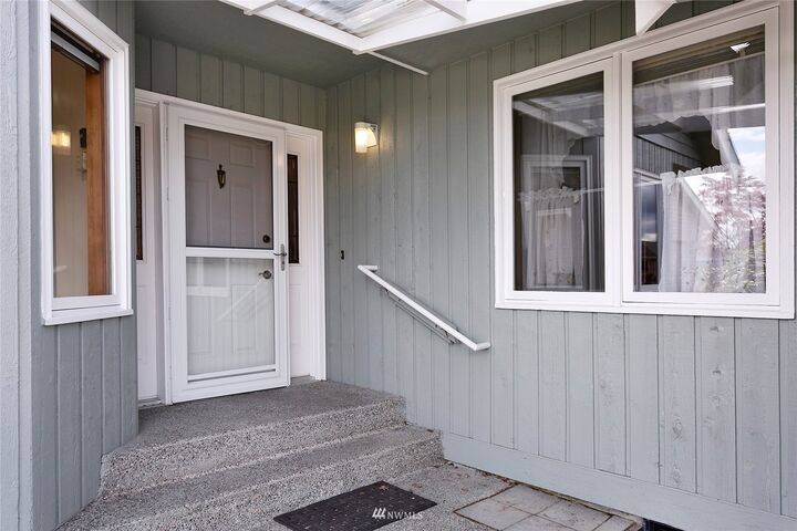 Property Photo: 1226 Northwind Circle WA 98226