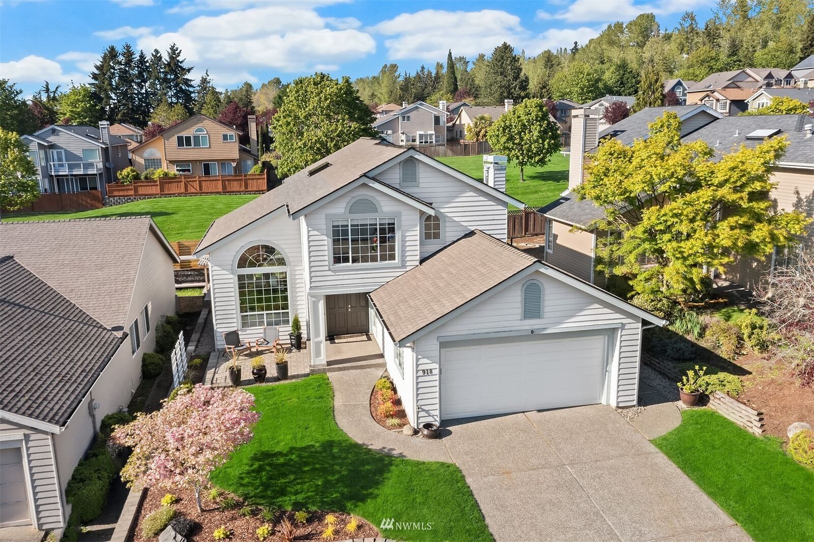 Property Photo:  918 S 32nd Street  WA 98055 