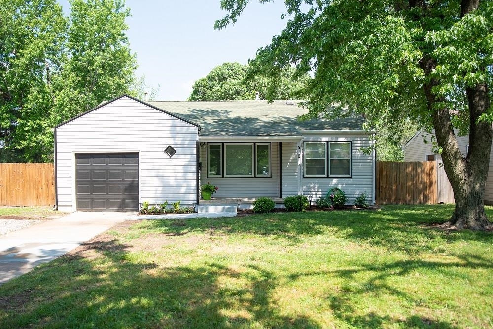 Property Photo:  510 N Fern Ave  KS 67203 