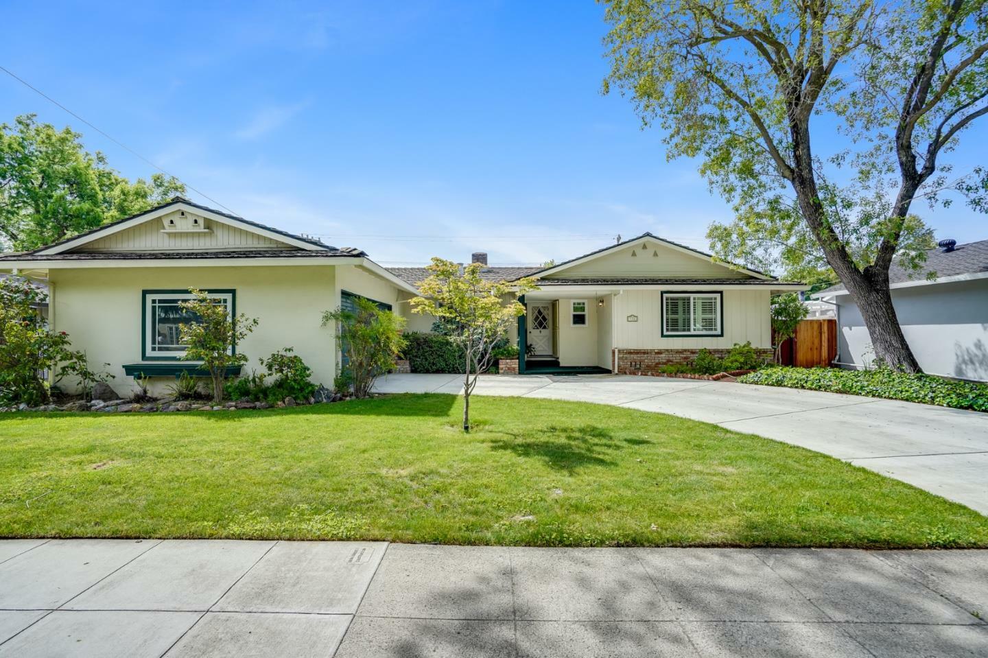 Property Photo:  726 5th Street  CA 95020 