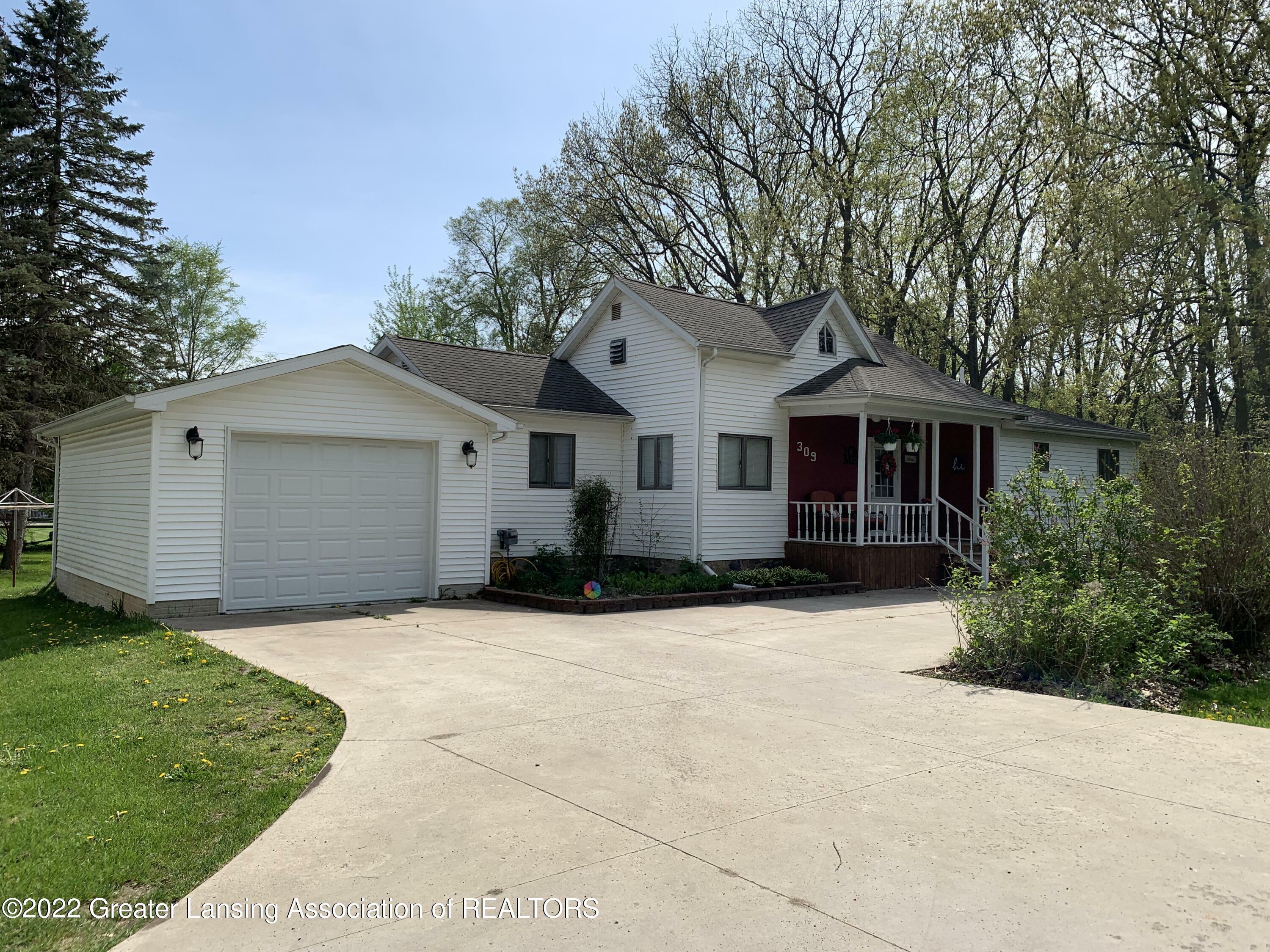 Property Photo:  309 W First Street  MI 48866 