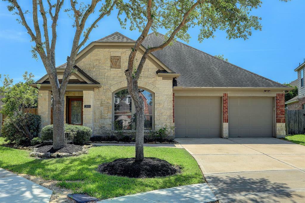 Property Photo:  2808 Highland Lake Court  TX 77584 