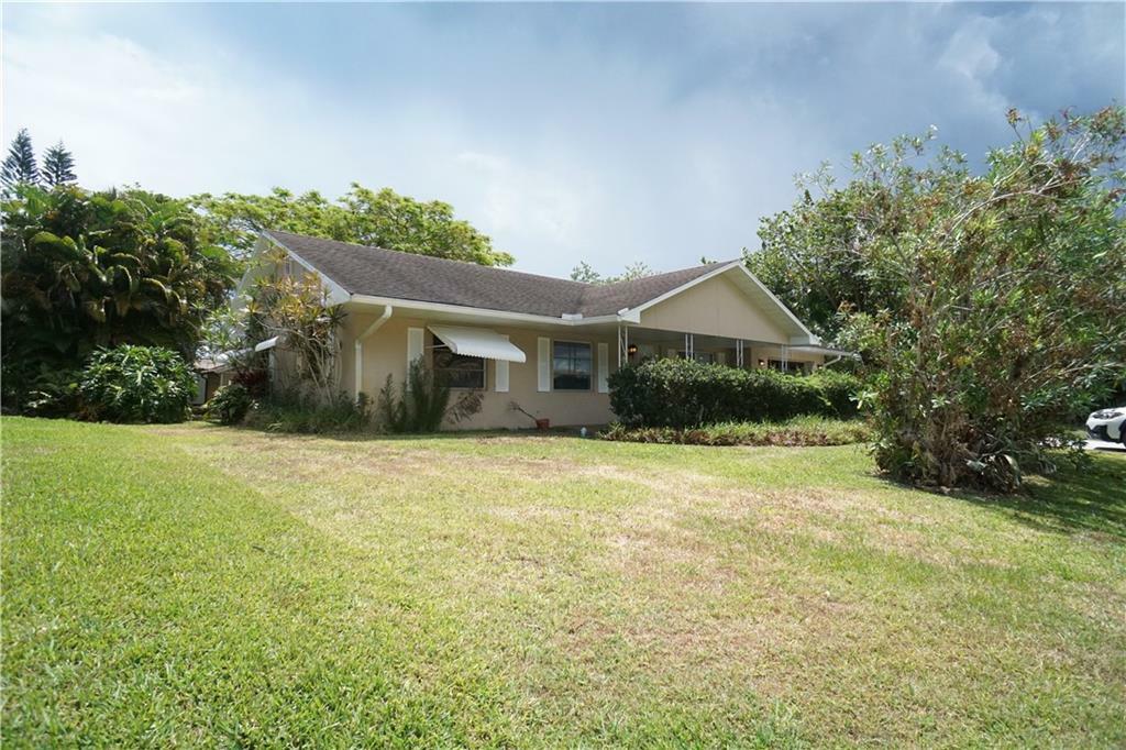 Property Photo:  333 Benschop Street  FL 32958 