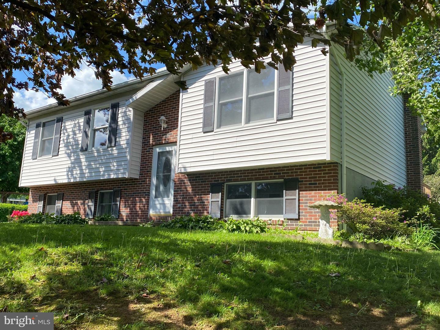 Property Photo: 102 East Court PA 19526