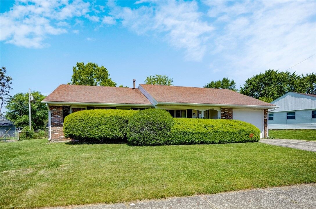 Property Photo:  2096 Westbury Court  OH 45385 
