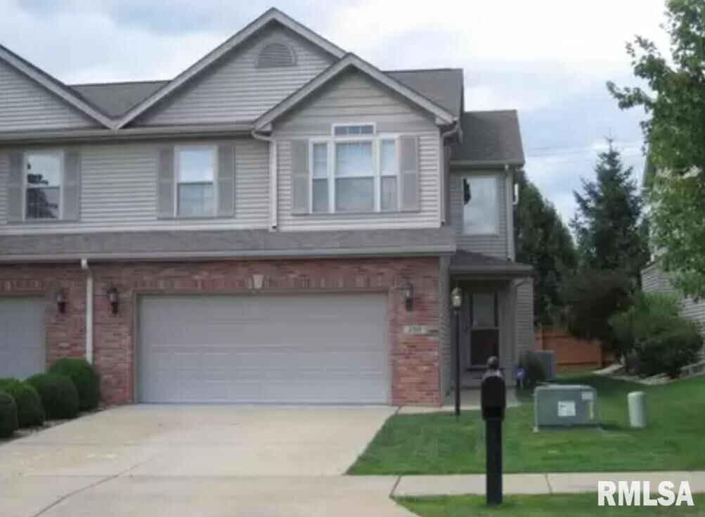 Property Photo: 2315 W Kenfield IL 61615