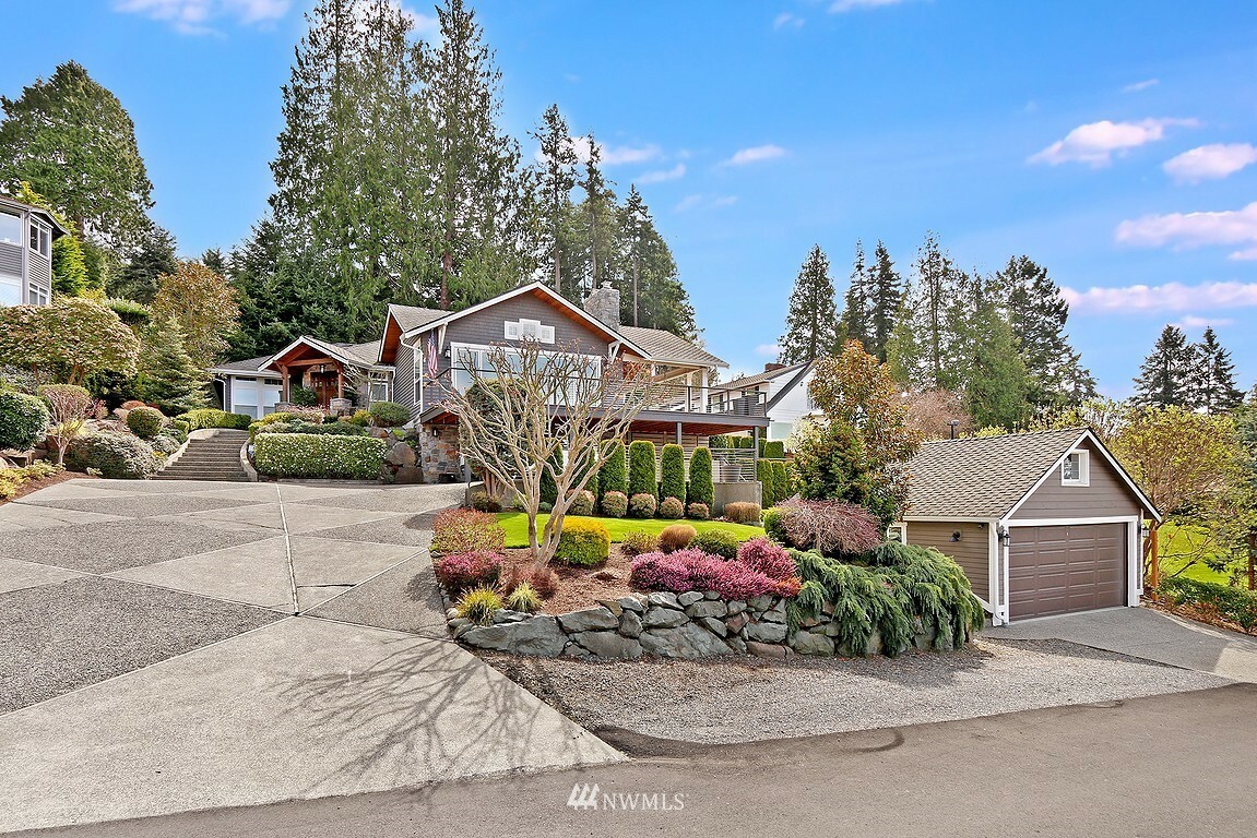 Property Photo: 18623 Sound View Place WA 98020