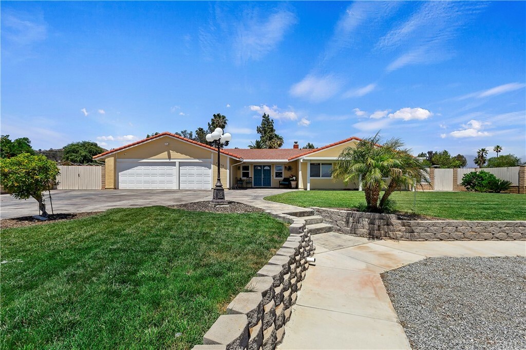 Property Photo:  27036 Archie Avenue  CA 92555 