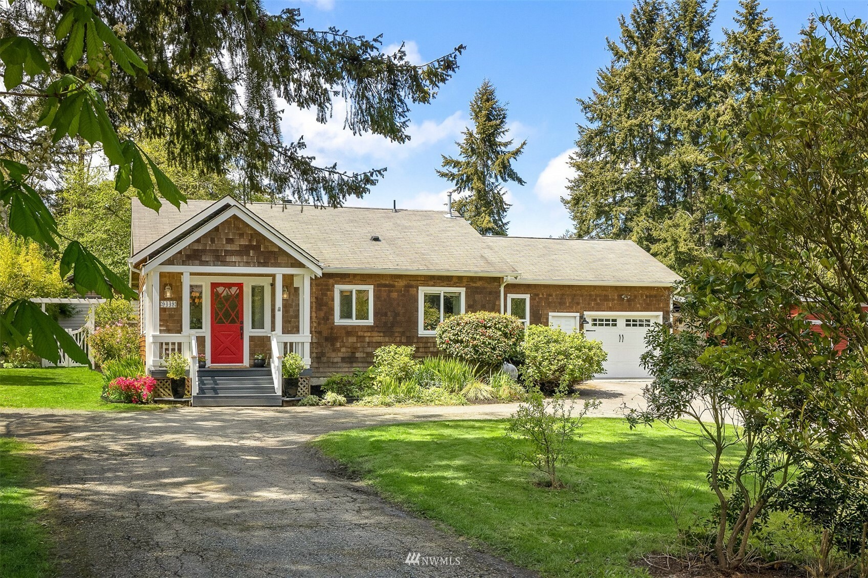Property Photo: 9449 Sportsman Club Road NE WA 98110
