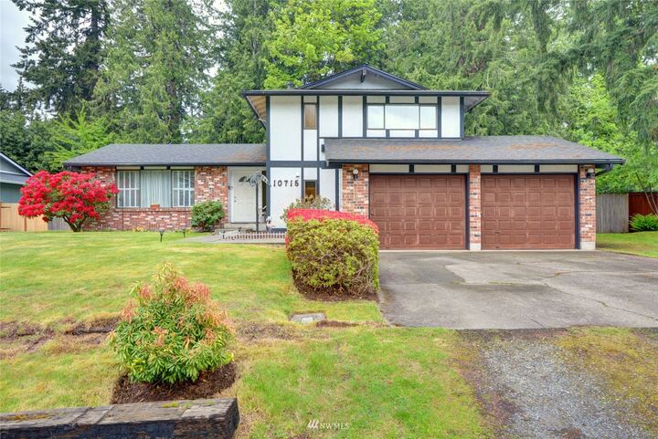 Property Photo: 10715 NE 46th Drive WA 98271
