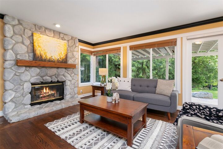 Property Photo:  125 W Griffin Creek Road NE  WA 98014 