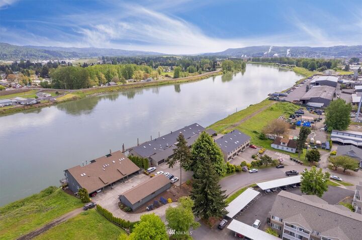 Property Photo:  1310 River Road #9  WA 98632 