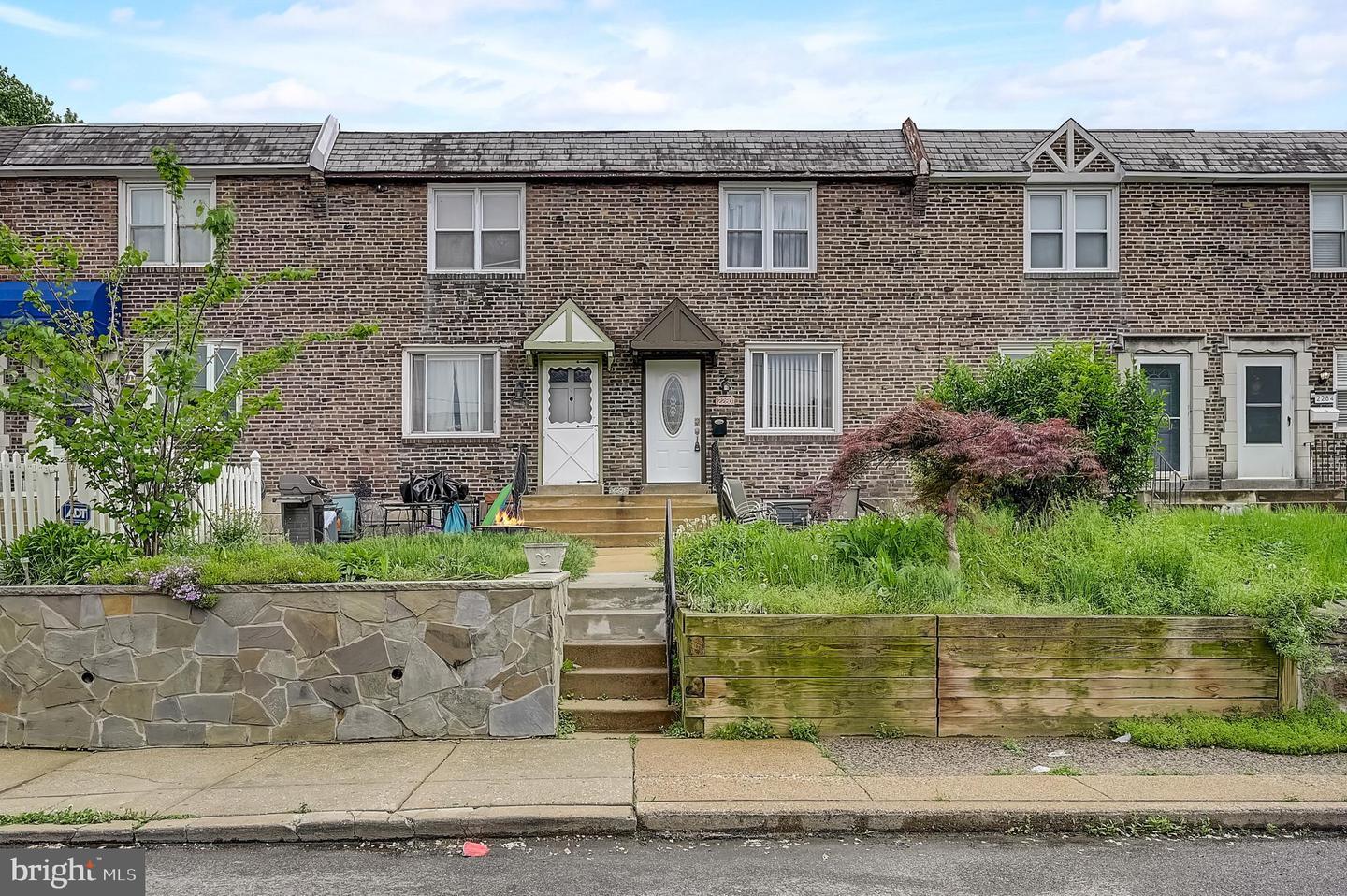 Property Photo: 2280 S Harwood Avenue PA 19082