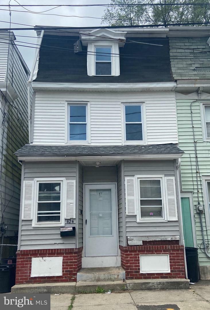 Property Photo:  424 York Street  NJ 08016 