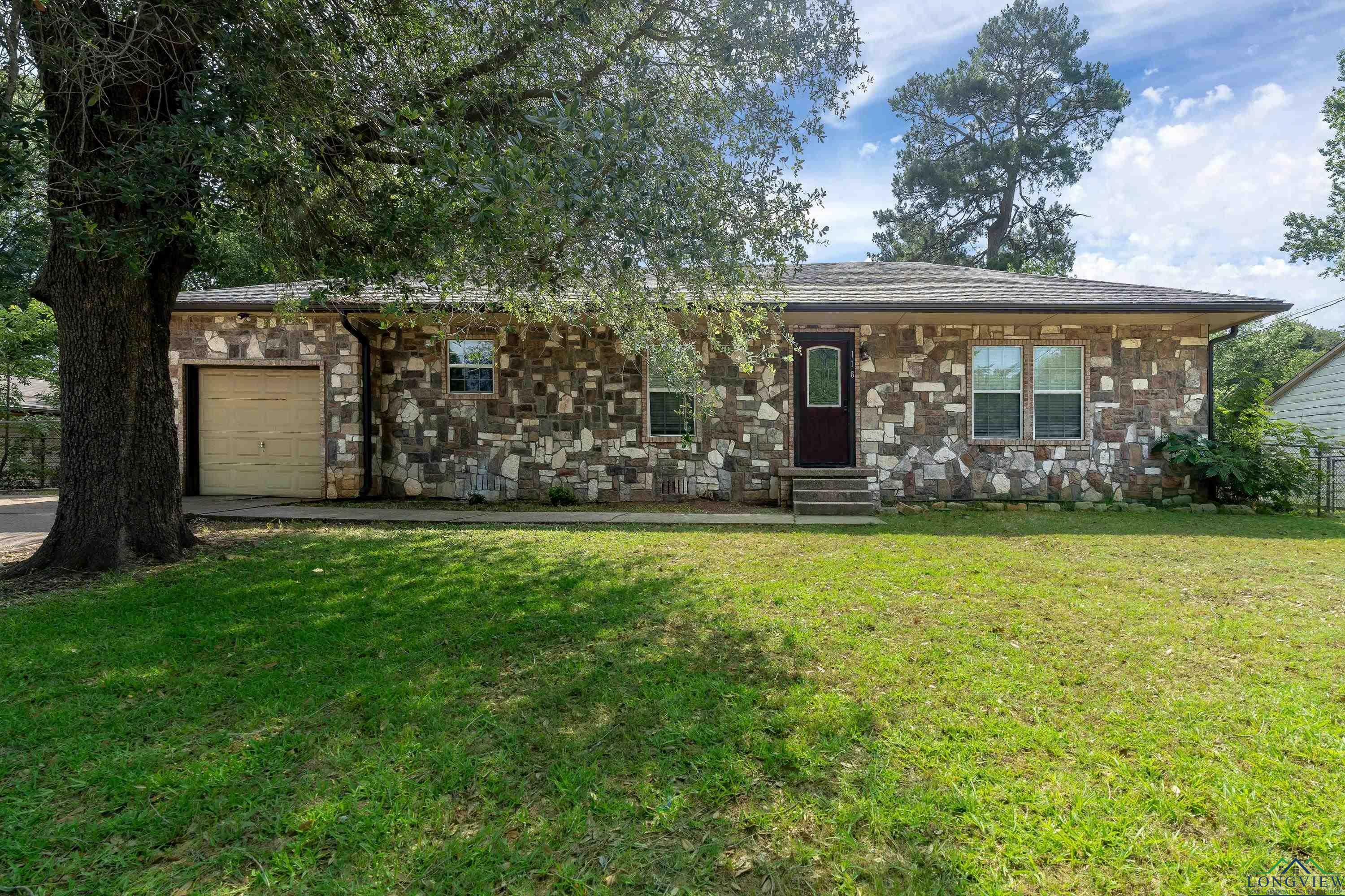 Property Photo:  118 Rawley Ct  TX 75601 