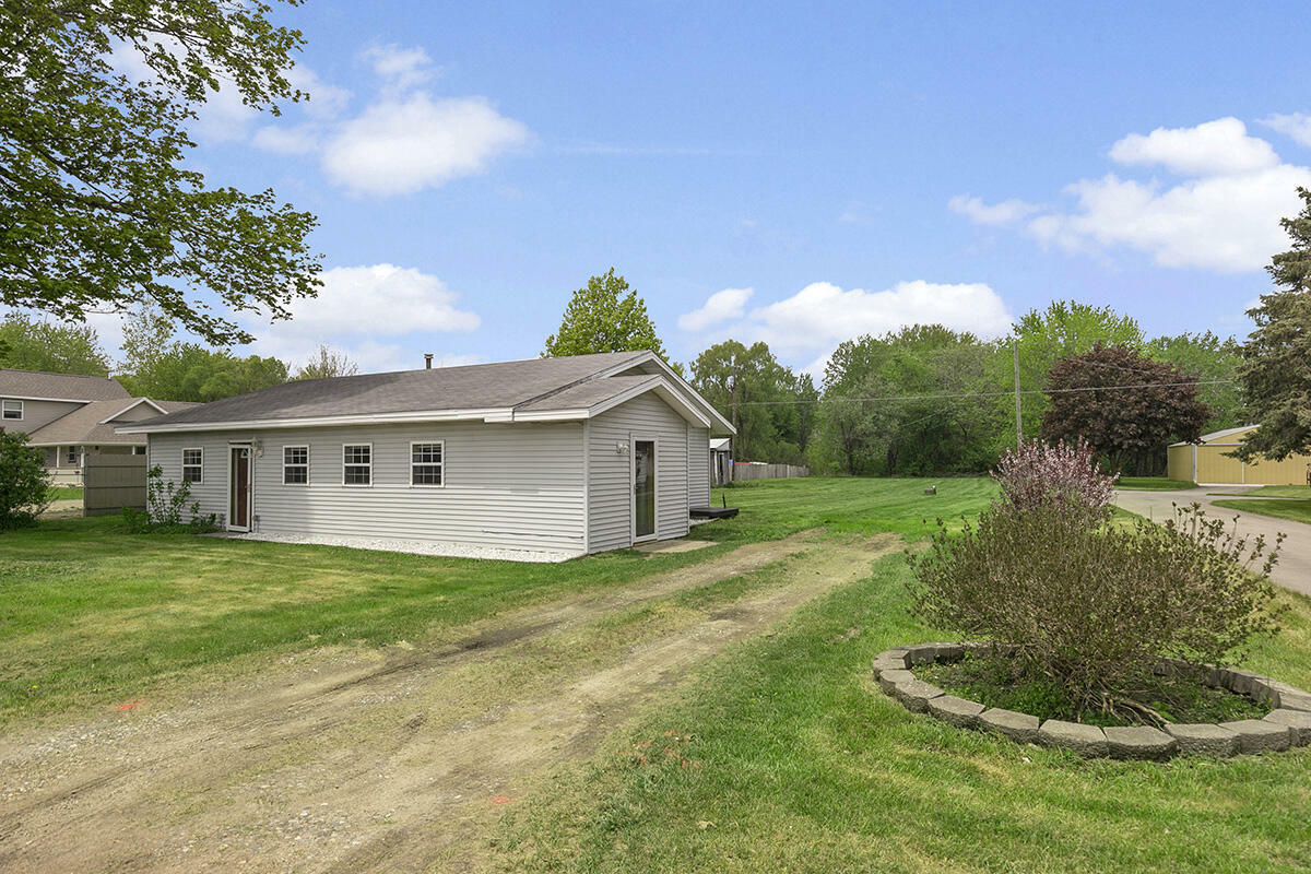 Property Photo:  200 Pierson Rd Road  MI 49339 