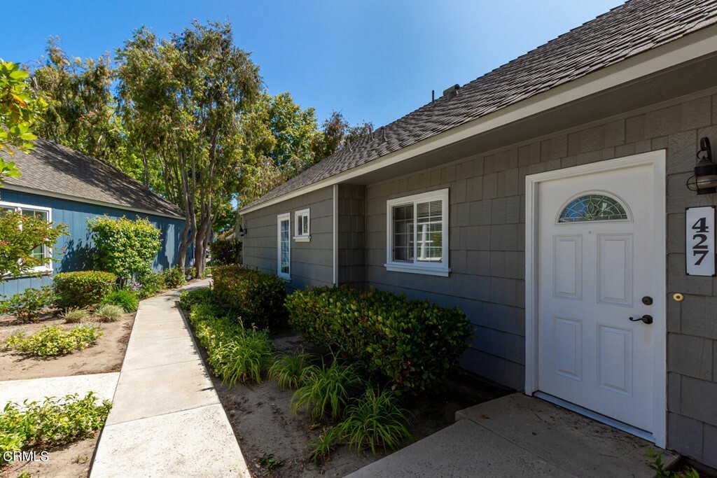 Property Photo:  427 Corvette Street  CA 93041 