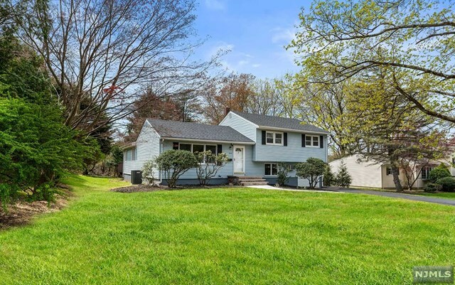 7 Garnett Place  Norwood NJ 07648 photo