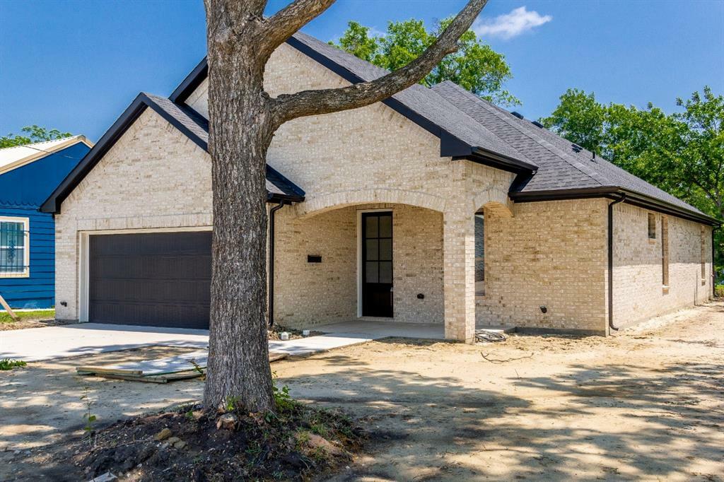 Property Photo: 2209 College Street TX 75401