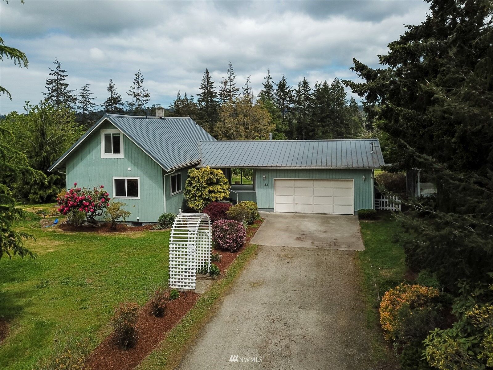 Property Photo: 23 E Kennedy Lane WA 98277