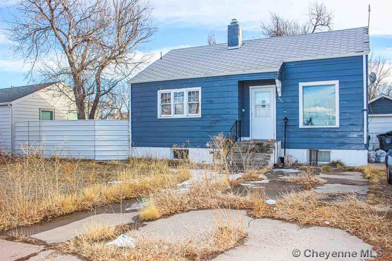 Property Photo: 1931 Garrett St WY 82001