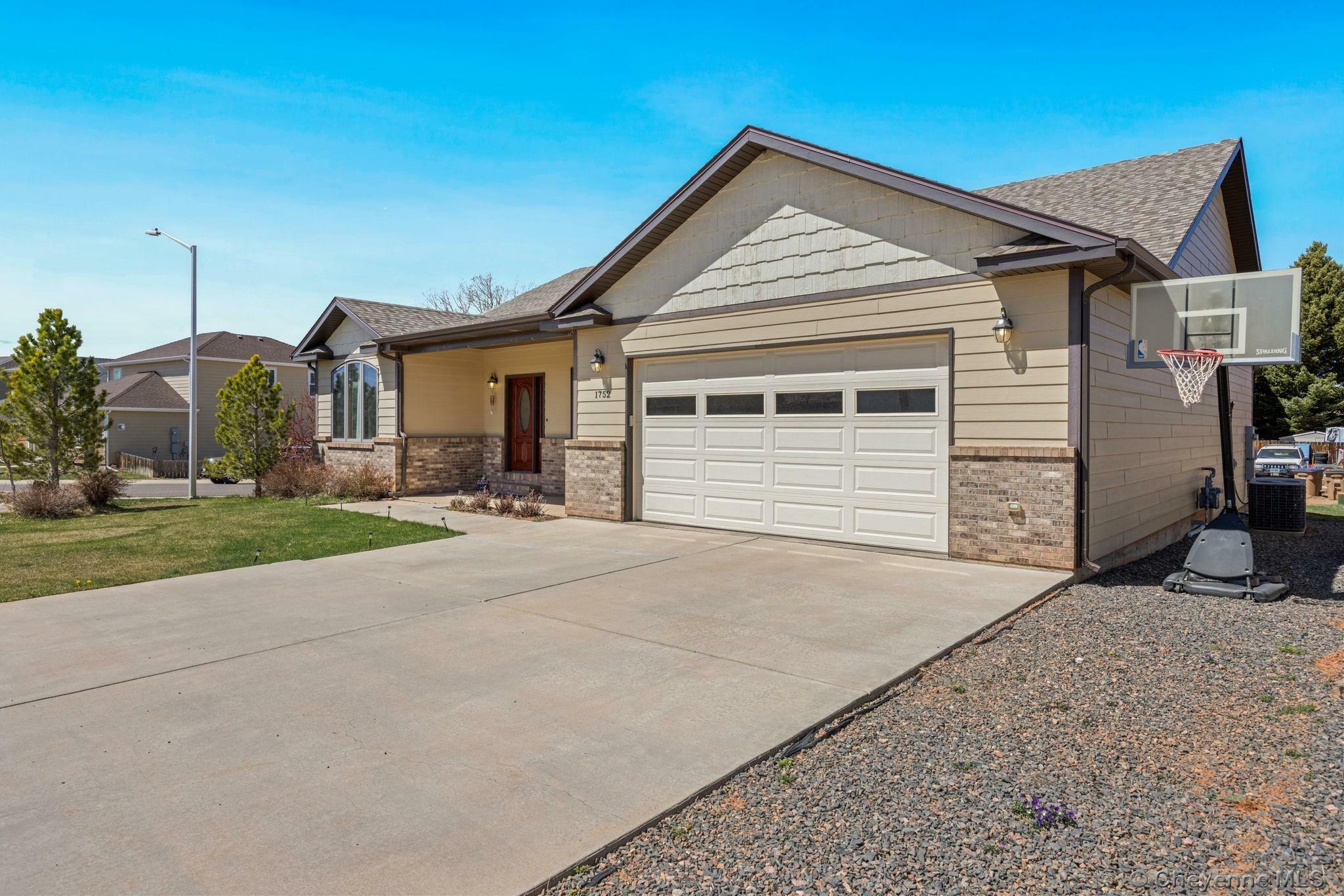 Property Photo:  1752 Dillon St  WY 82072 