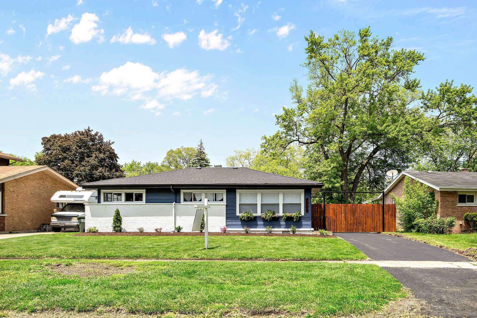 Property Photo:  3054 Sussex Avenue  IL 60428 