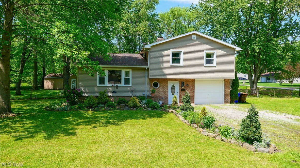Property Photo: 623 Ophelia Street OH 44444