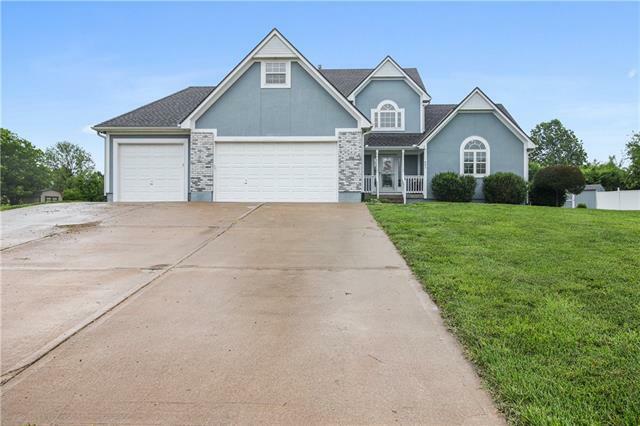 901 Birchwood Drive  Raymore MO 64083 photo