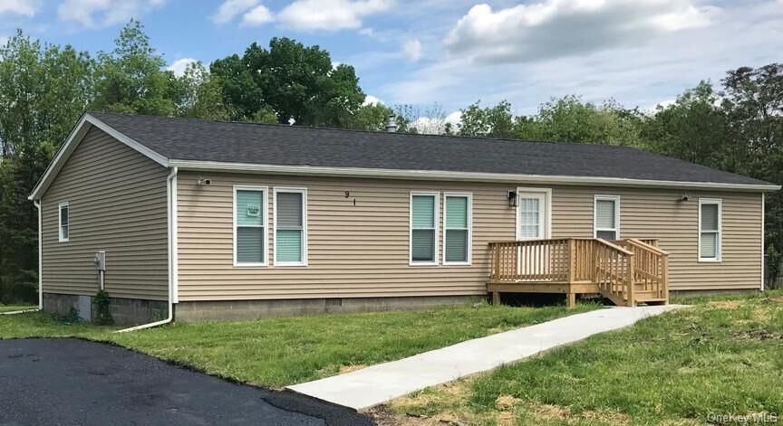 Property Photo:  91 E Dorsey Lane  NY 12601 