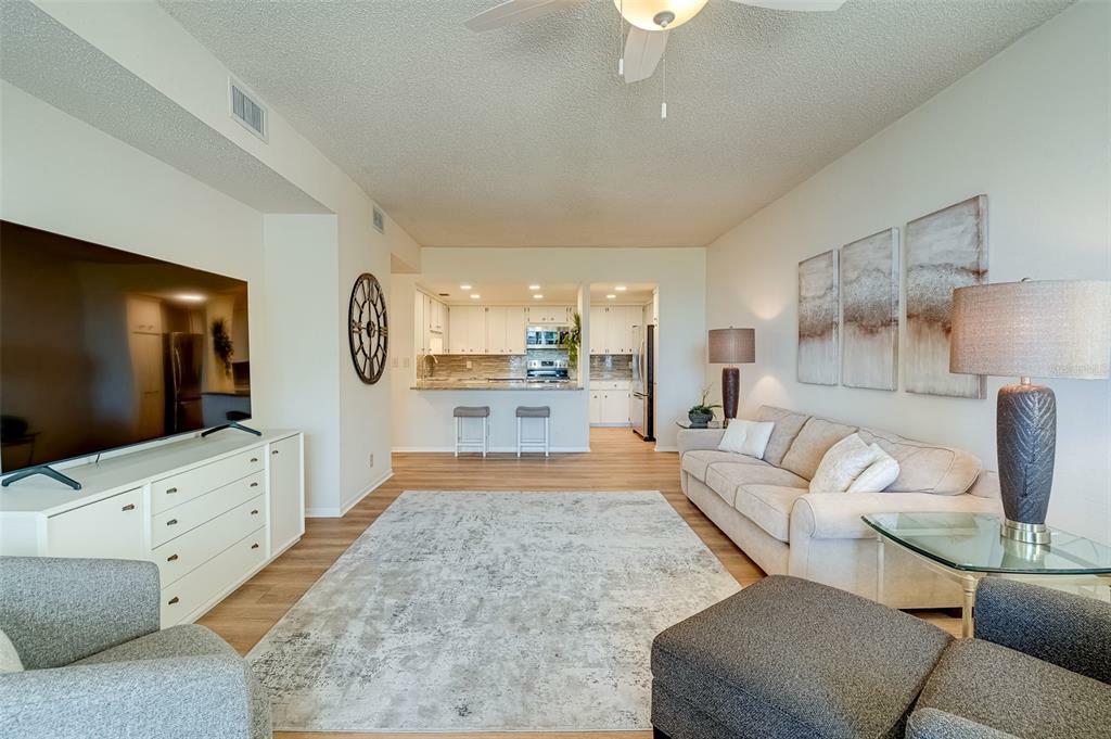Property Photo: 8 Belleview Boulevard 505 FL 33756