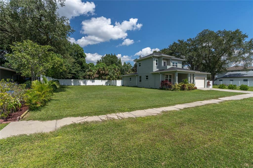 Property Photo: 2816 Corrine Street FL 33605