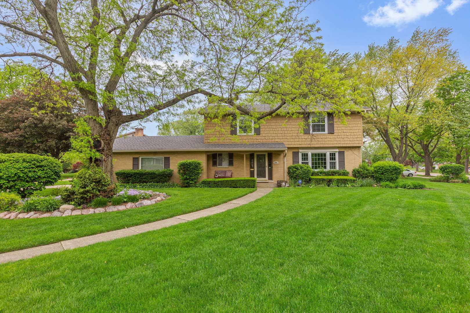 Property Photo: 474 E Monterey Road IL 60074