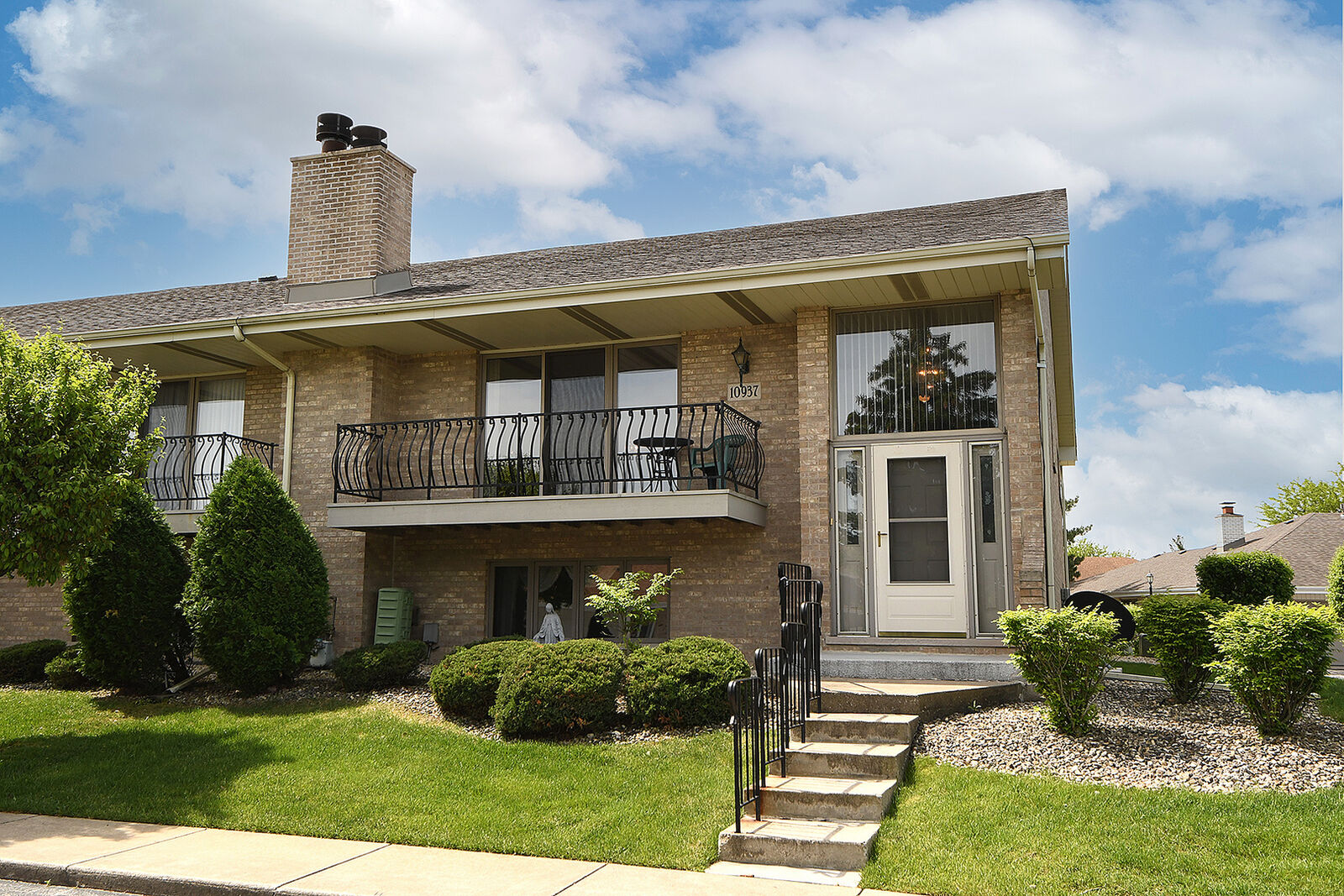 Property Photo:  10937 California Court  IL 60467 